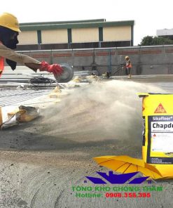 Thi công rắc bột Sikafloor Chapdur Grey - Bột tăng cứng bề mặt sàn bê tông màu xám